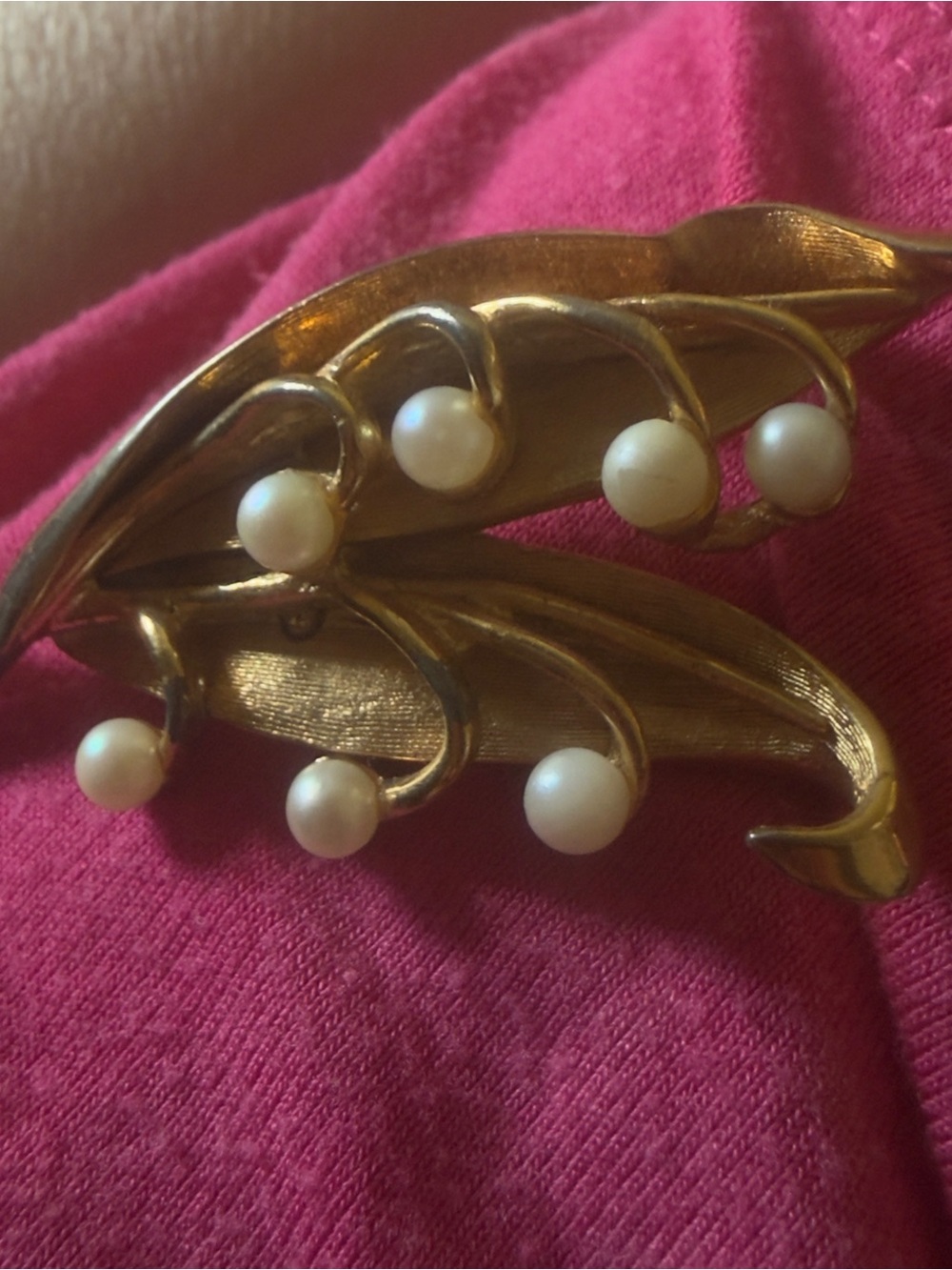 Gold-Tone Pearl Leaf Brooch - Elegant Women’s Jewelry